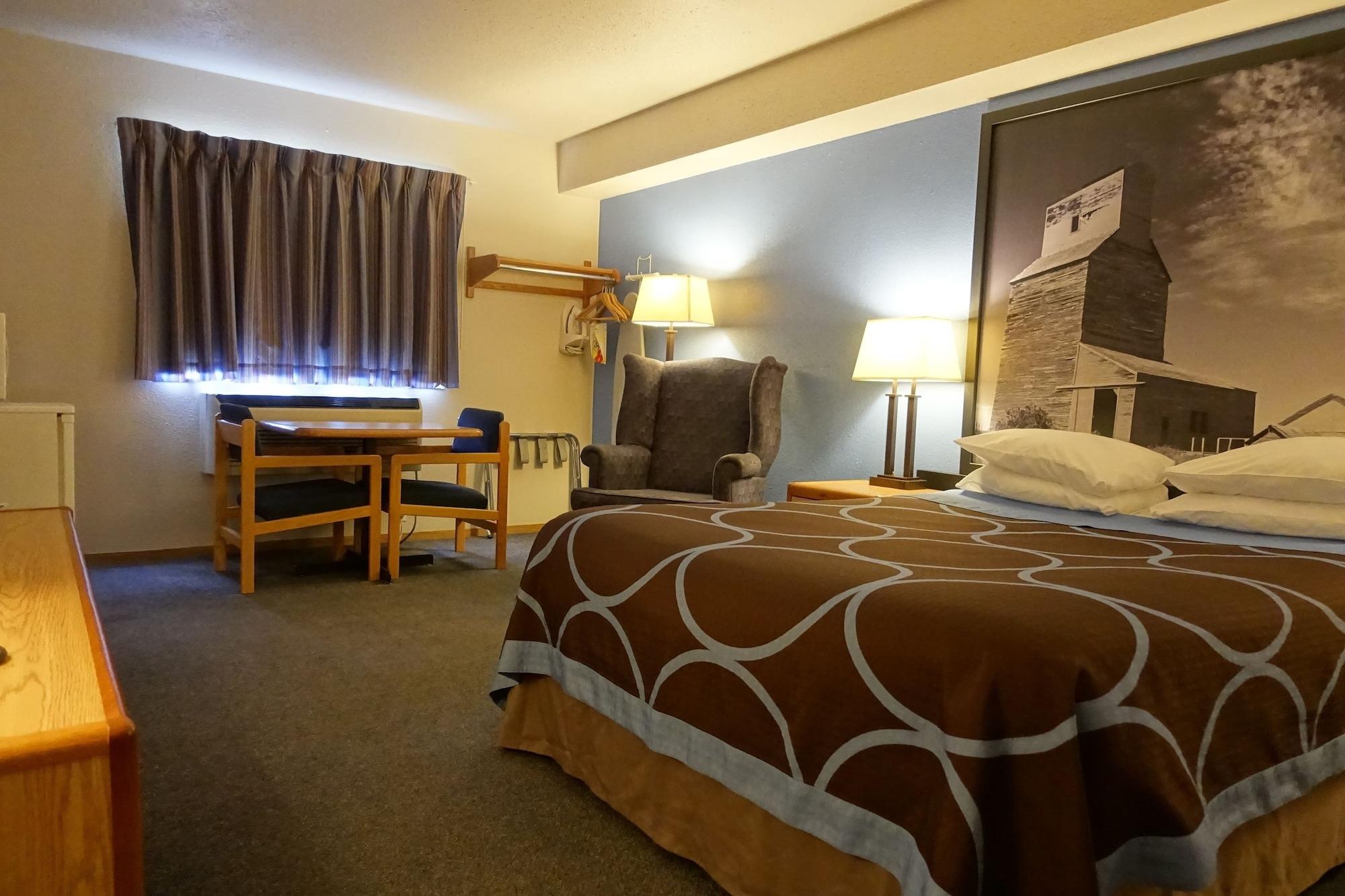 Hotel Super 8 By Wyndham Swift Current Exterior foto