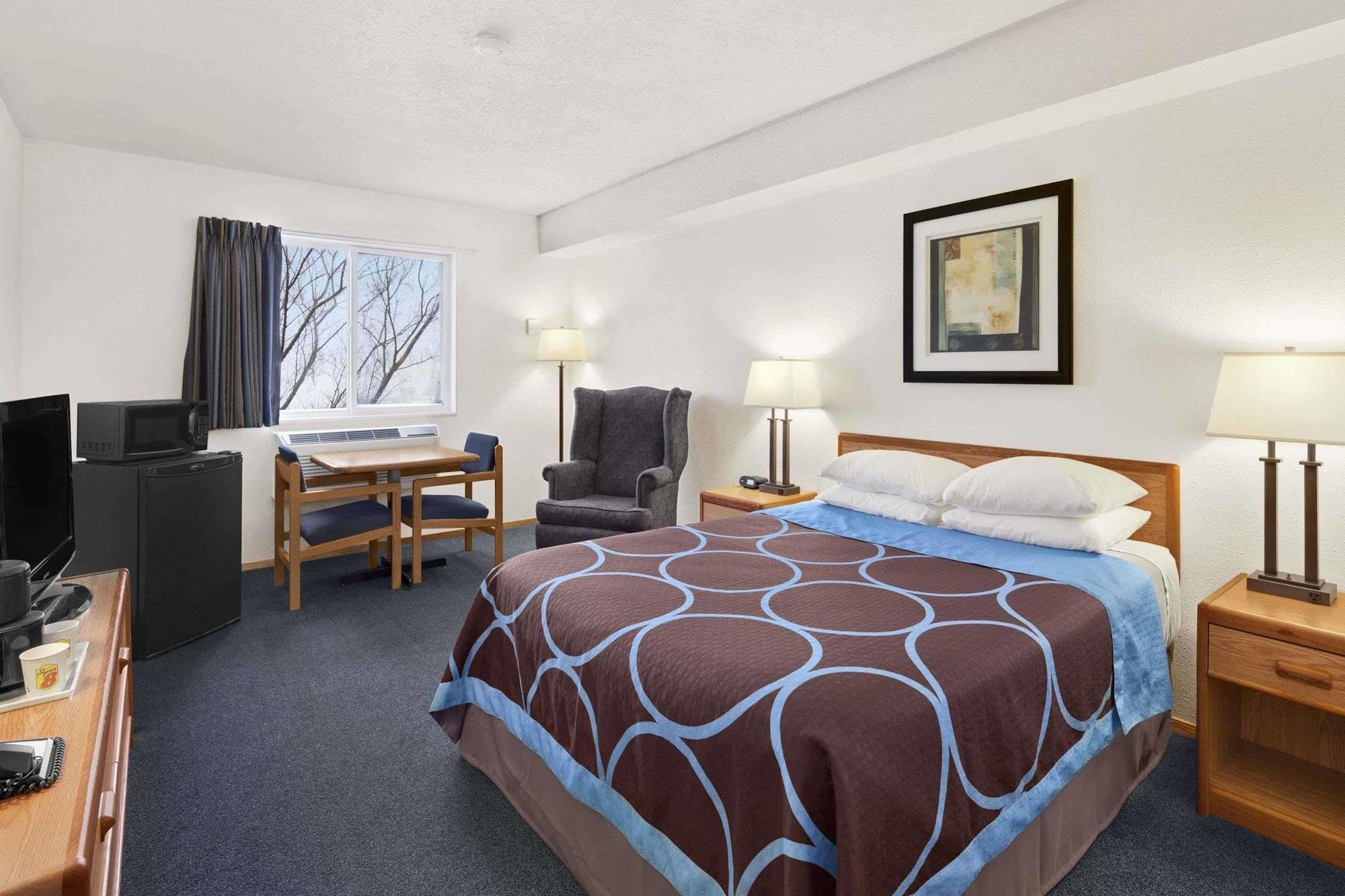 Hotel Super 8 By Wyndham Swift Current Exterior foto